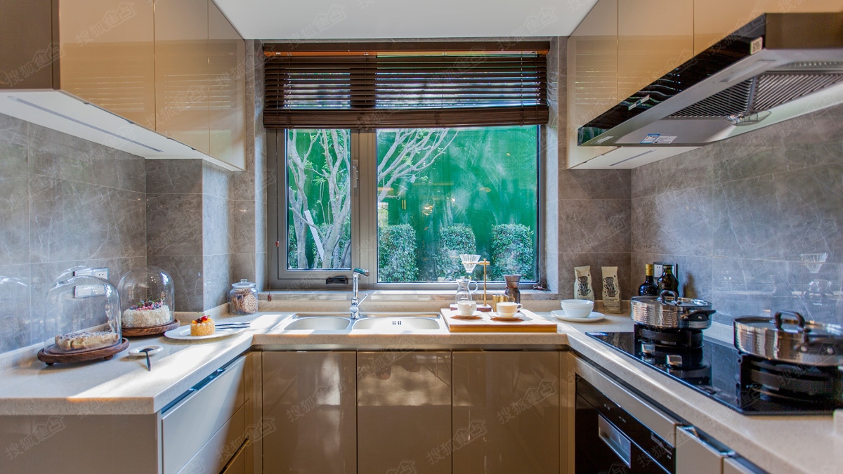 融创越州府四居室1#504室125㎡4房2厅2卫中