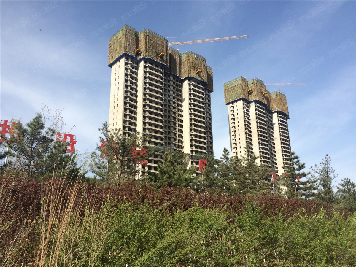 山投·沿湖城楼栋整体施工进度图(2016.04-太原搜狐焦点网