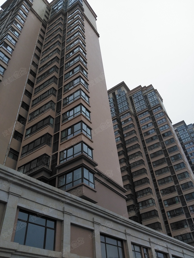 太阳水岸新城实景图-楼体