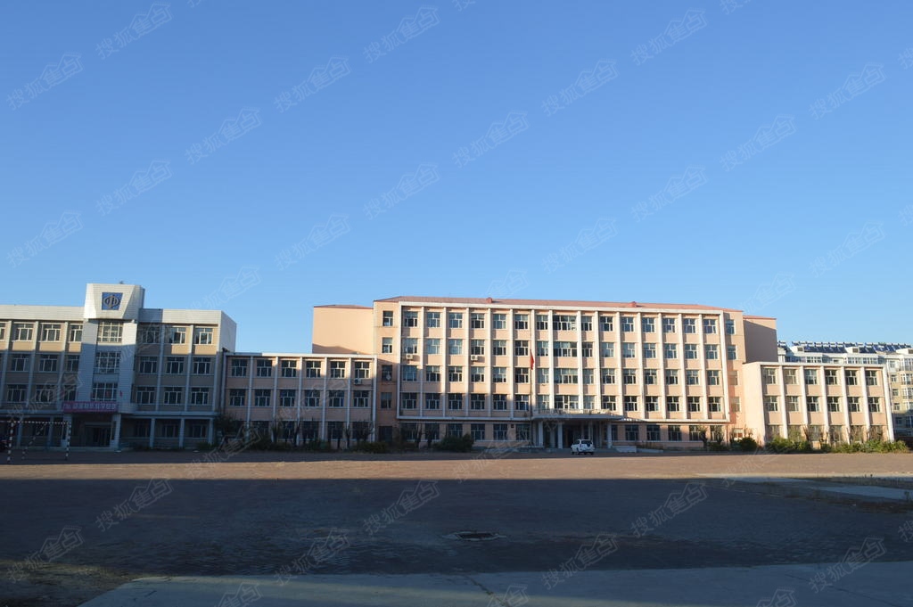 齐齐哈尔中学(齐齐哈尔中学图片)